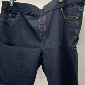 Women’s size 24w Gloria Vanderbilt Bermuda shorts